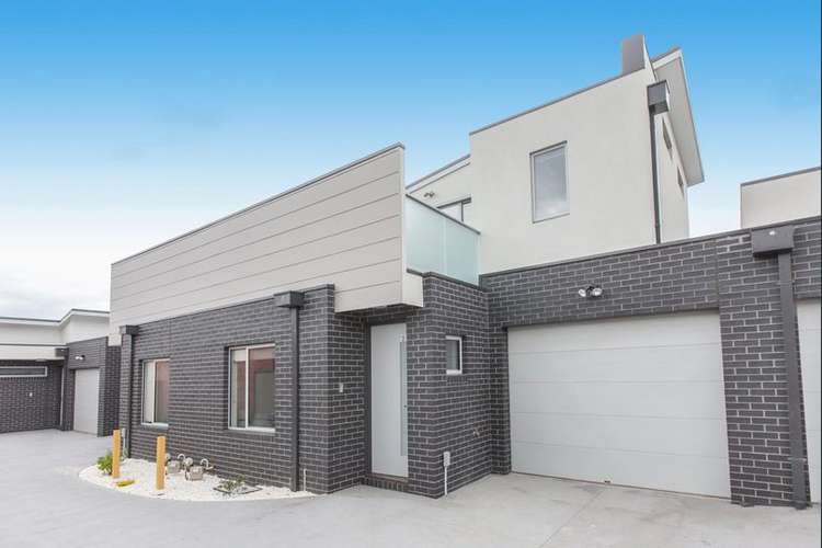 Main view of Homely townhouse listing, 2/4 Valencia Street, Glenroy VIC 3046