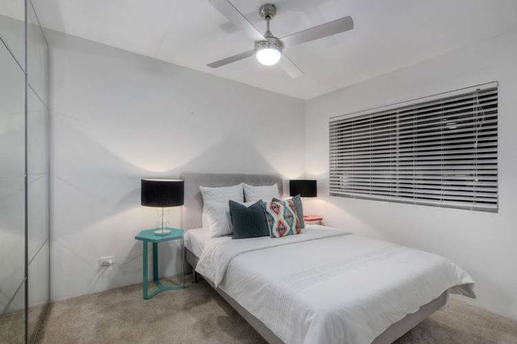 Third view of Homely apartment listing, 2/7 Lomond Terrace, East Brisbane QLD 4169