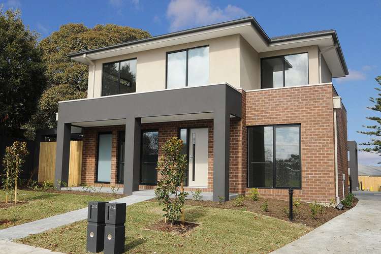 Main view of Homely townhouse listing, 1/4 Gladwyn Avenue, Frankston VIC 3199