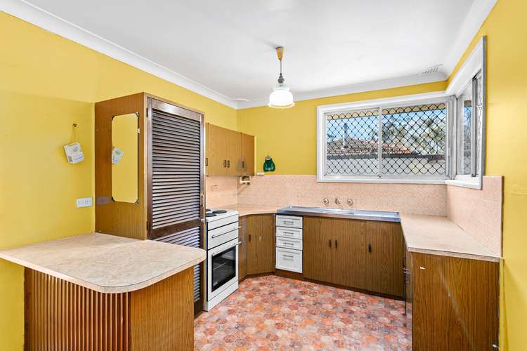 Sixth view of Homely house listing, 33 William Beach Road, Kanahooka NSW 2530