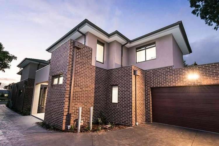 Main view of Homely townhouse listing, 2/22 Blenheim Road, Newport VIC 3015