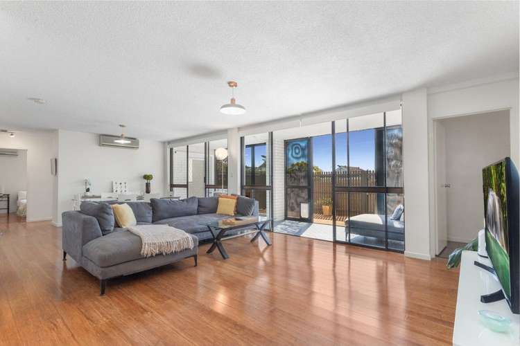 Main view of Homely unit listing, 2/20 Winifred Street, Clayfield QLD 4011