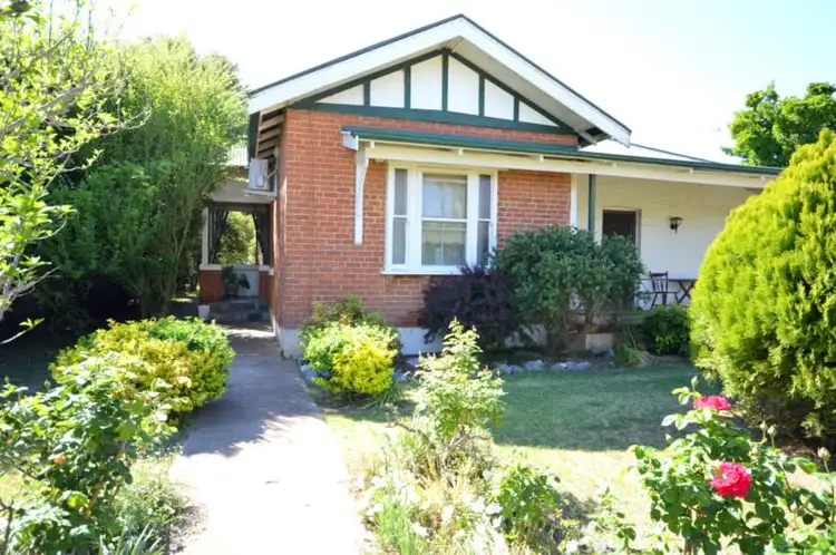 8 Waddell Street, Canowindra NSW 2804