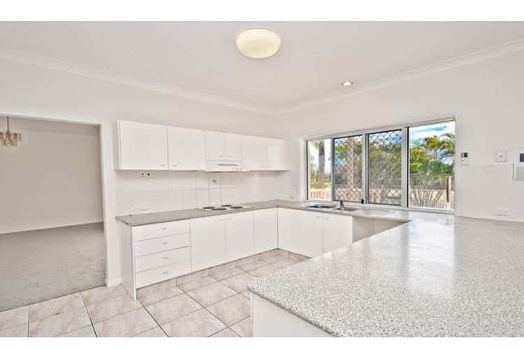 Third view of Homely house listing, 10 Wollundry Place, Mermaid Waters QLD 4218