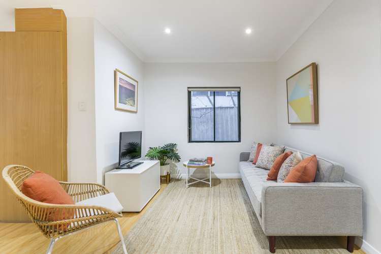 Fourth view of Homely apartment listing, 102/9 Greenknowe Avenue, Elizabeth Bay NSW 2011