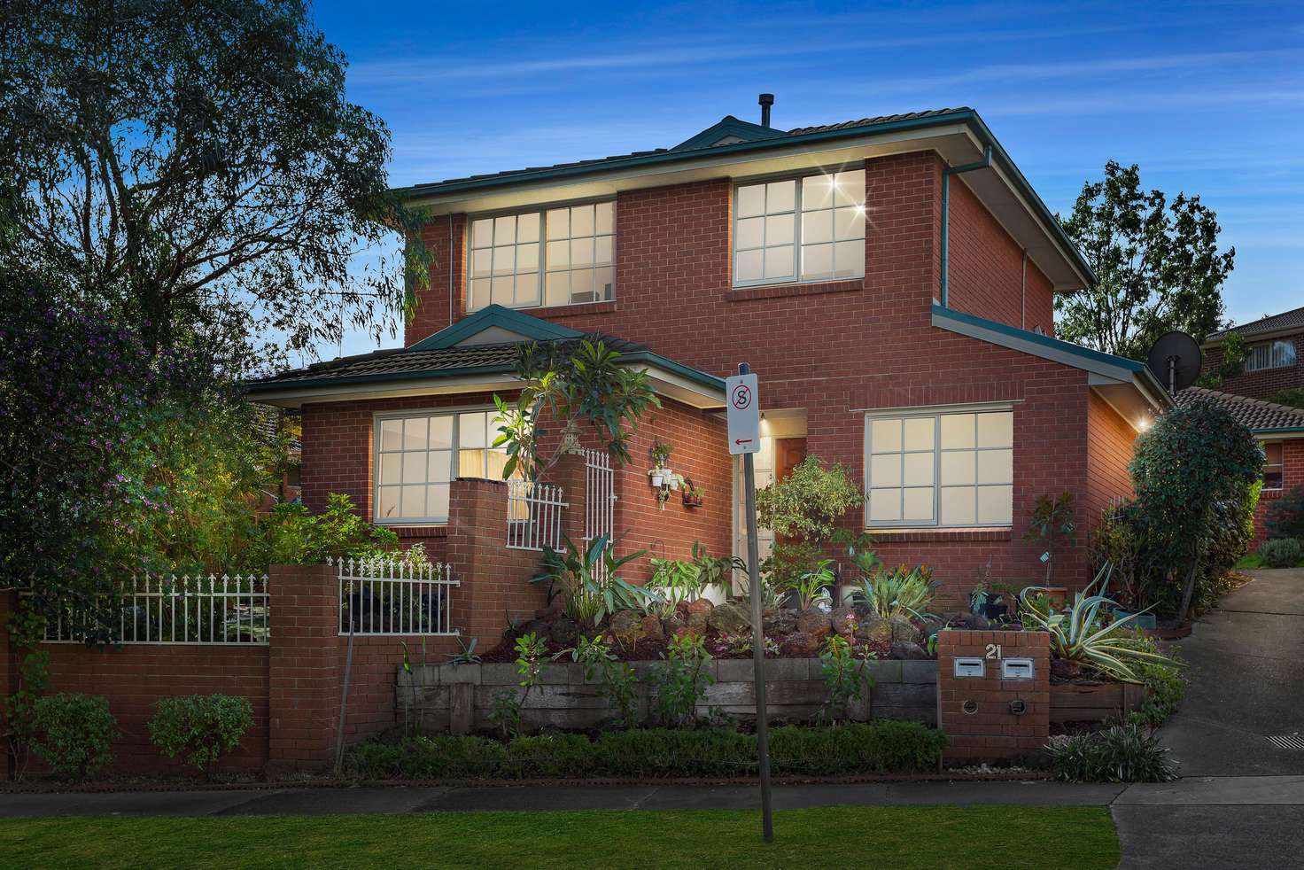 Main view of Homely townhouse listing, 1/21-23 Cabena Crescent, Chadstone VIC 3148