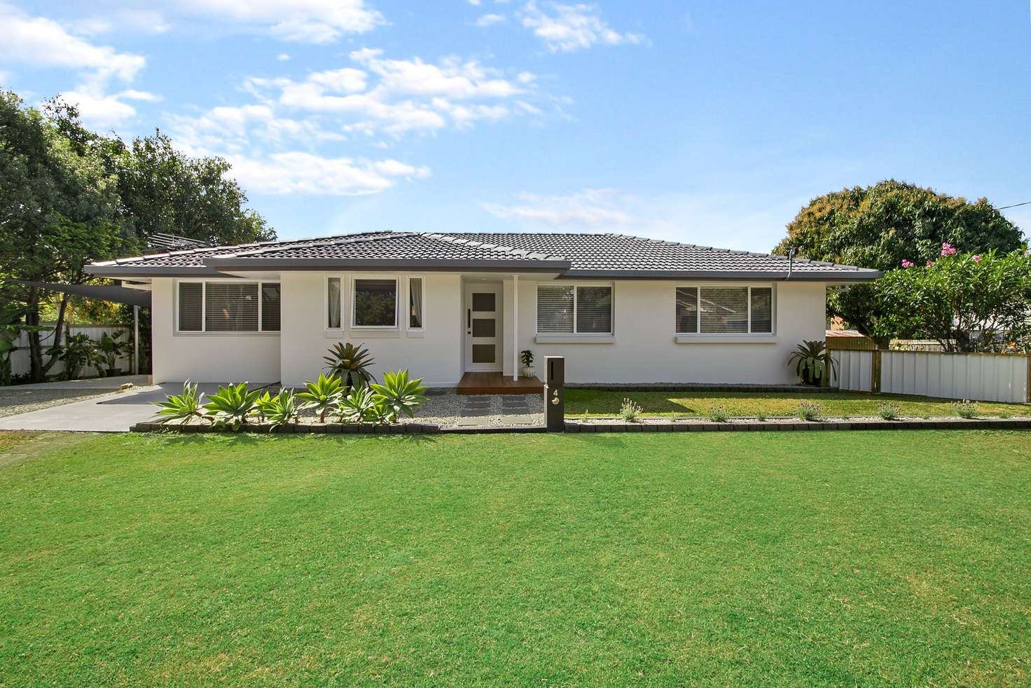 Main view of Homely house listing, 4 Fenchurch Street, Birkdale QLD 4159