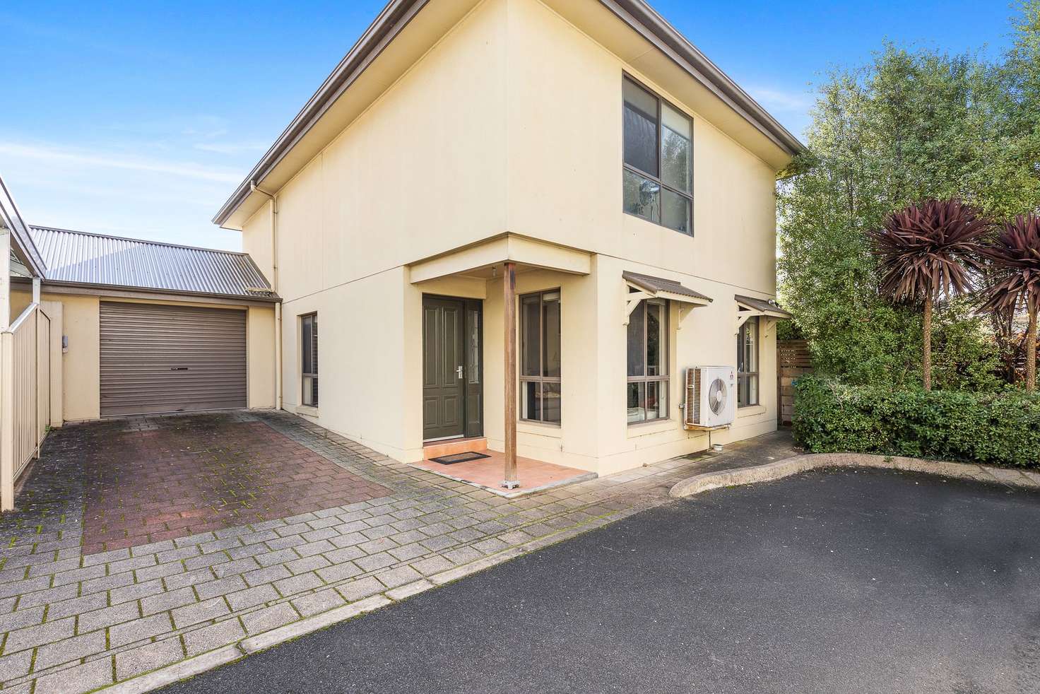 Main view of Homely townhouse listing, 2/1 Powell Street, Mount Gambier SA 5290