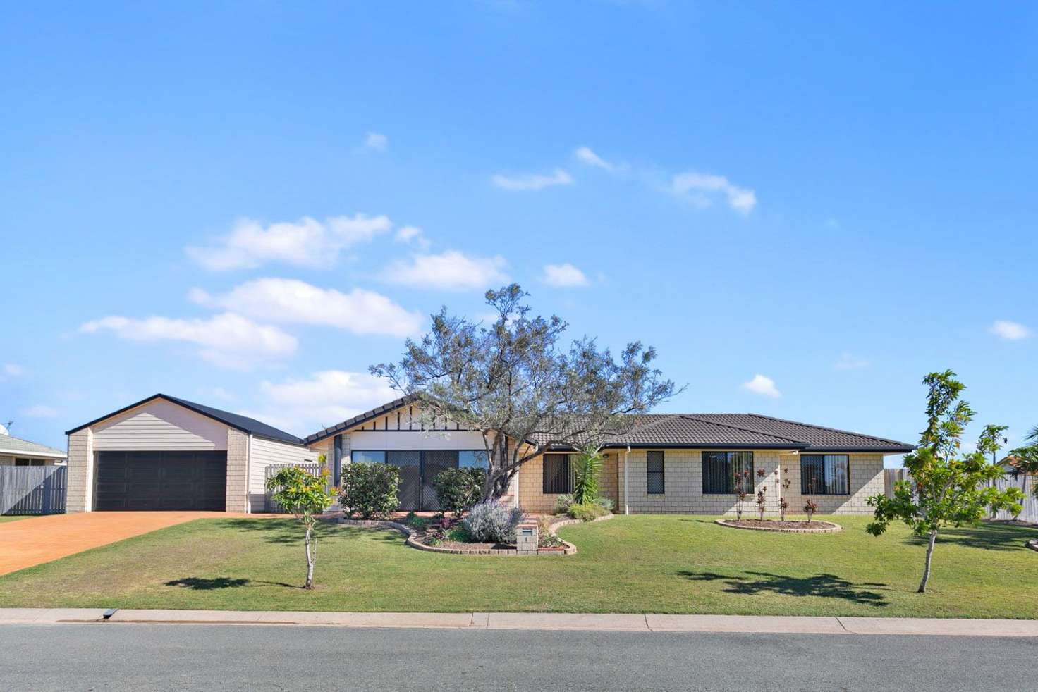 Main view of Homely house listing, 1 Abbey Court, Kawungan QLD 4655