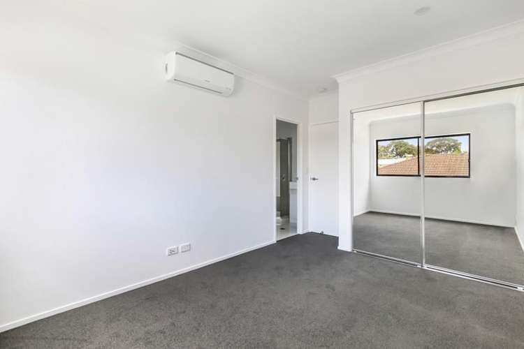 Fifth view of Homely house listing, 2/11 Anne Street, Southport QLD 4215