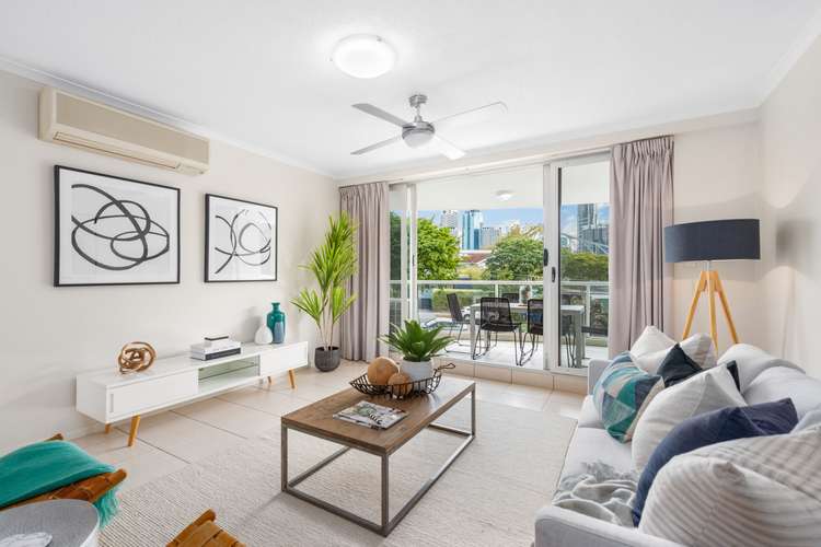 Third view of Homely apartment listing, 2/16 Moray Street, New Farm QLD 4005