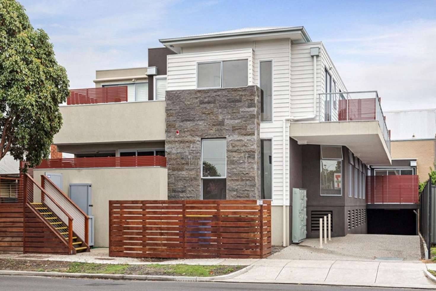 Main view of Homely unit listing, 4 230 Williamstown Road, Yarraville VIC 3013