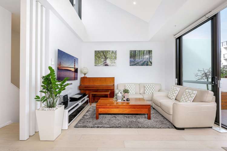 Third view of Homely apartment listing, N1010/659-669 Gardeners Road, Mascot NSW 2020