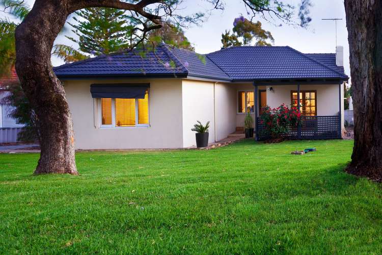 Main view of Homely house listing, 3 Redwood Crescent, Melville WA 6156