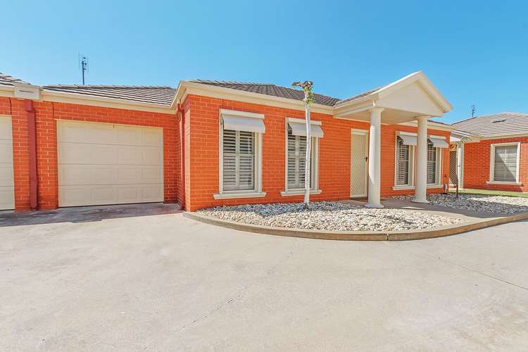 Second view of Homely townhouse listing, 3/33 Darling Street, Echuca VIC 3564