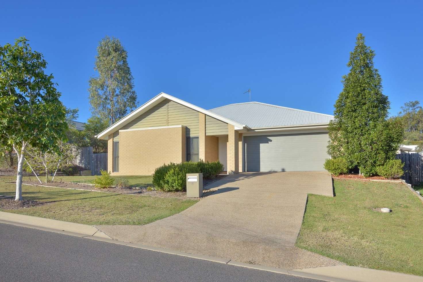 Main view of Homely house listing, 8 Florey Place, Kirkwood QLD 4680