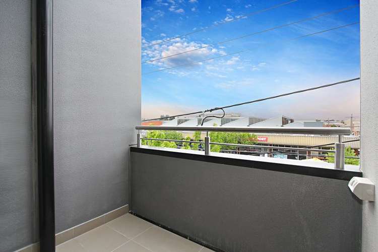 Third view of Homely apartment listing, 3/299-301 Huntingdale Road, Huntingdale VIC 3166