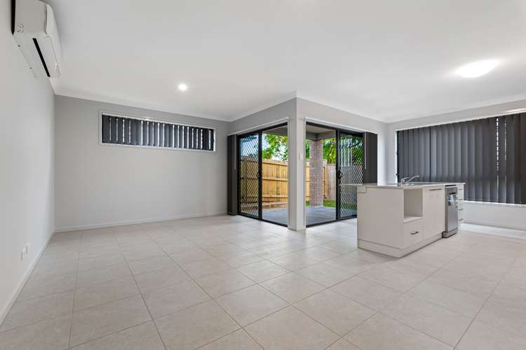 Fifth view of Homely semiDetached listing, 1/21 Carrick Place, Greenbank QLD 4124