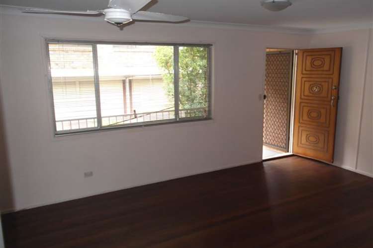 Second view of Homely semiDetached listing, 2/158 Frank Street, Labrador QLD 4215