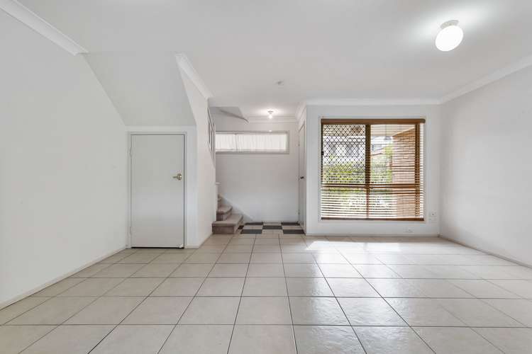 Third view of Homely townhouse listing, 15/175 Thorneside Road, Thorneside QLD 4158