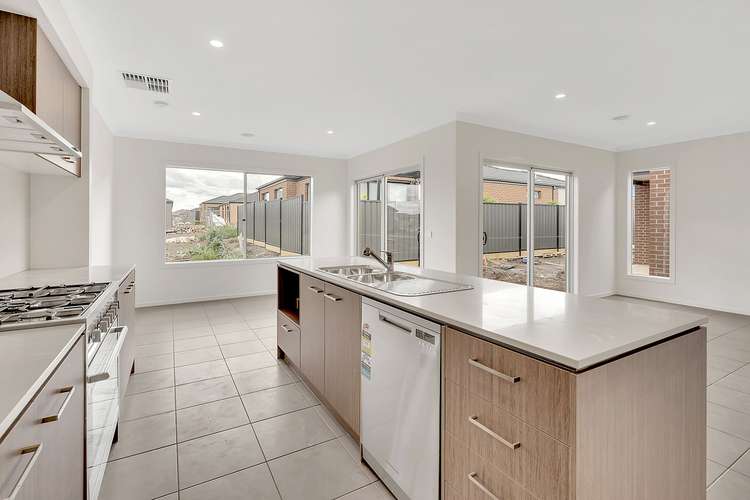 Second view of Homely house listing, 265 Highlander Drive, Craigieburn VIC 3064