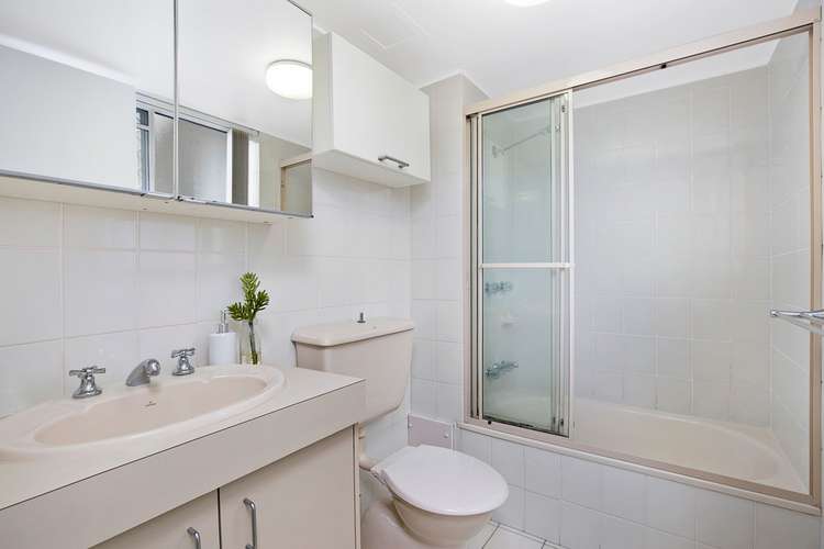 Sixth view of Homely unit listing, 1/24 Brasted Street, Taringa QLD 4068