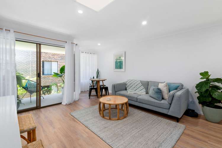 Fourth view of Homely unit listing, 4/5 Nalla Court, Palm Beach QLD 4221