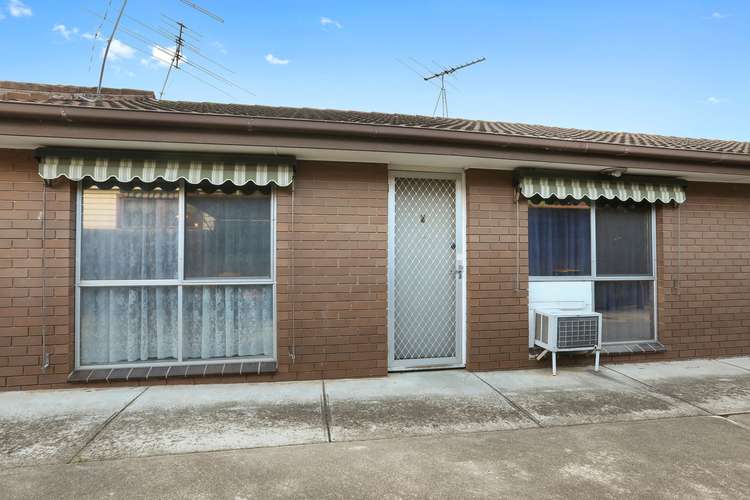 Main view of Homely unit listing, 2/10 Oliver Street, Manifold Heights VIC 3218