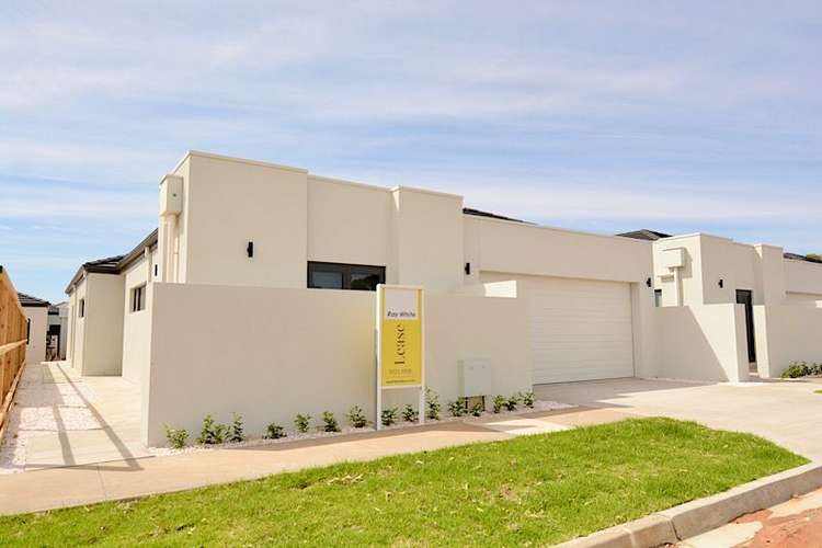 Main view of Homely townhouse listing, 10 Harbourside Way, Mildura VIC 3500