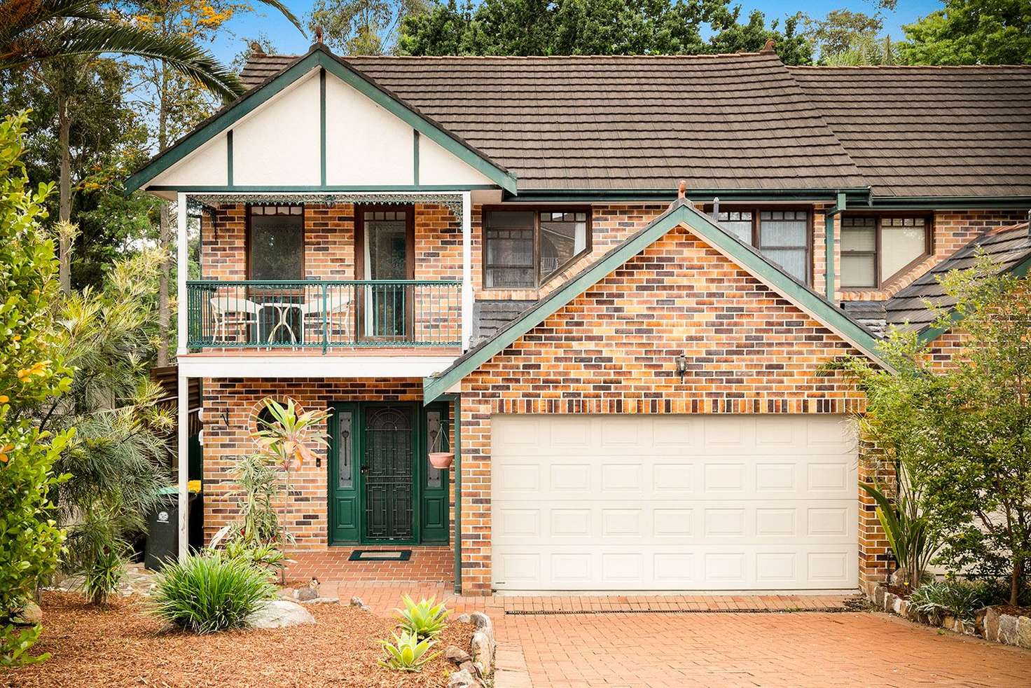 Main view of Homely semiDetached listing, 2/5 Woodchester Close, Castle Hill NSW 2154