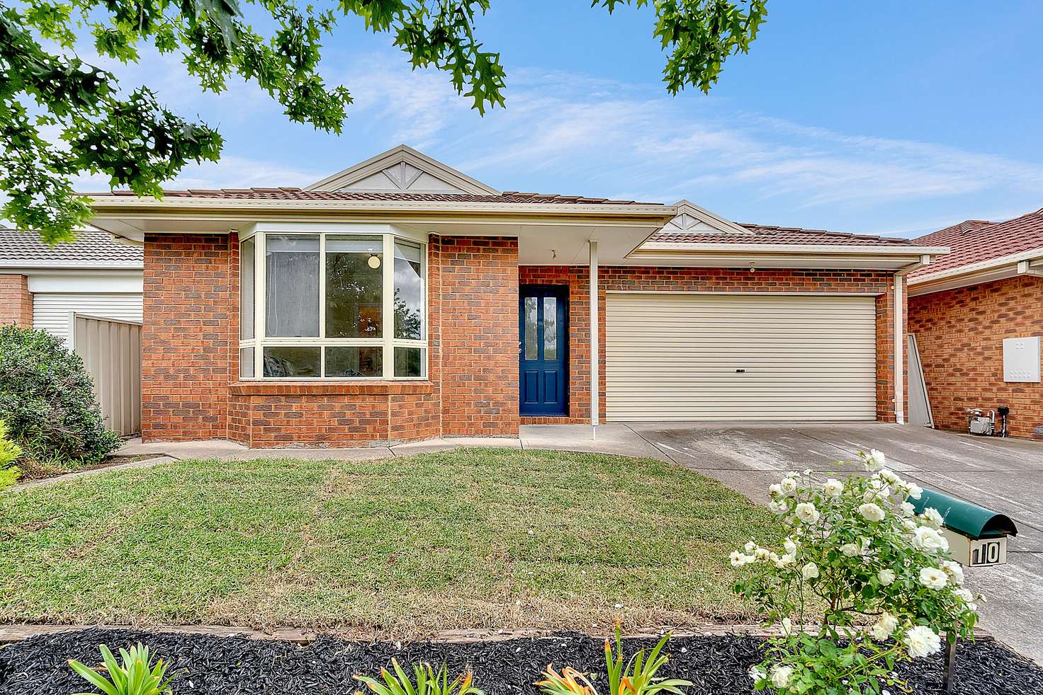 Main view of Homely house listing, 10 Woodlea Crescent, Craigieburn VIC 3064