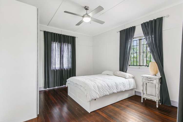Fifth view of Homely house listing, 162 Beddoes Street, Holland Park QLD 4121