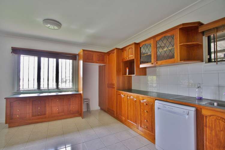Fifth view of Homely house listing, 105 Wemvern Street, Upper Mount Gravatt QLD 4122