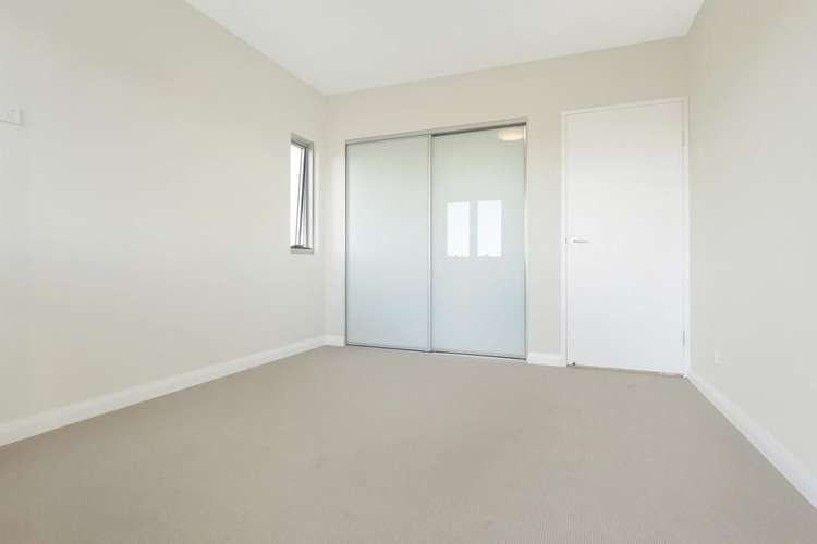 Third view of Homely unit listing, 10/10 Thomas Street, Wollongong NSW 2500