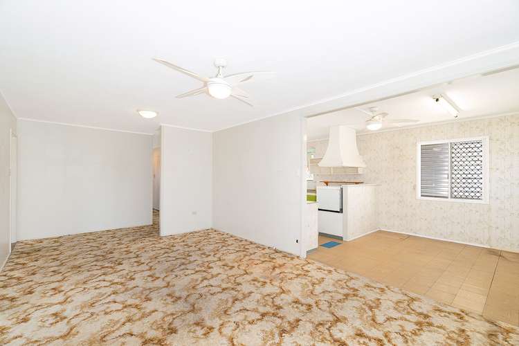 Fifth view of Homely house listing, 2 Landstead Street, Oxley QLD 4075
