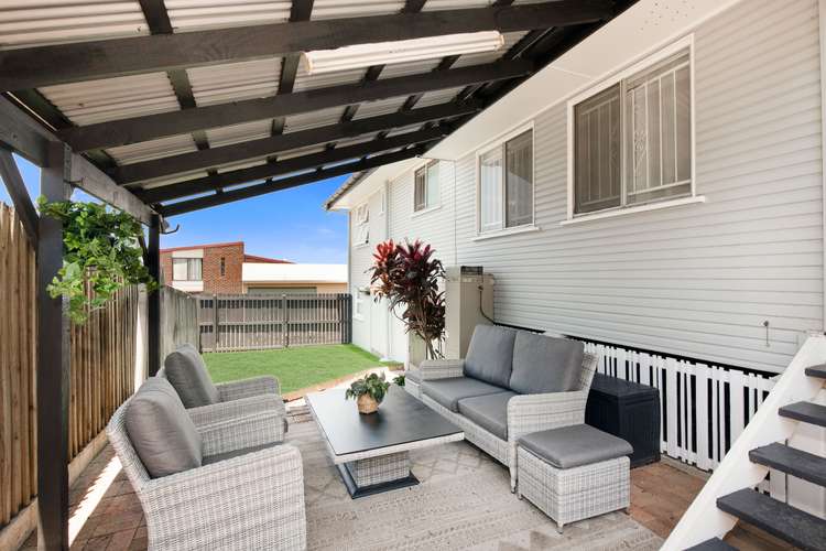 Second view of Homely house listing, 4 Hillgrove Street, Upper Mount Gravatt QLD 4122