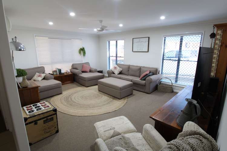 Second view of Homely house listing, 5 Coombs Court, Emerald QLD 4720