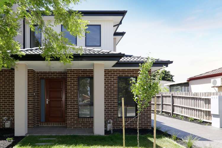 Main view of Homely townhouse listing, 2/2 Newbigin Street, Burwood VIC 3125