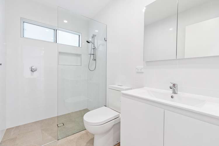Fifth view of Homely apartment listing, 11B Kemp Street, Tennyson Point NSW 2111