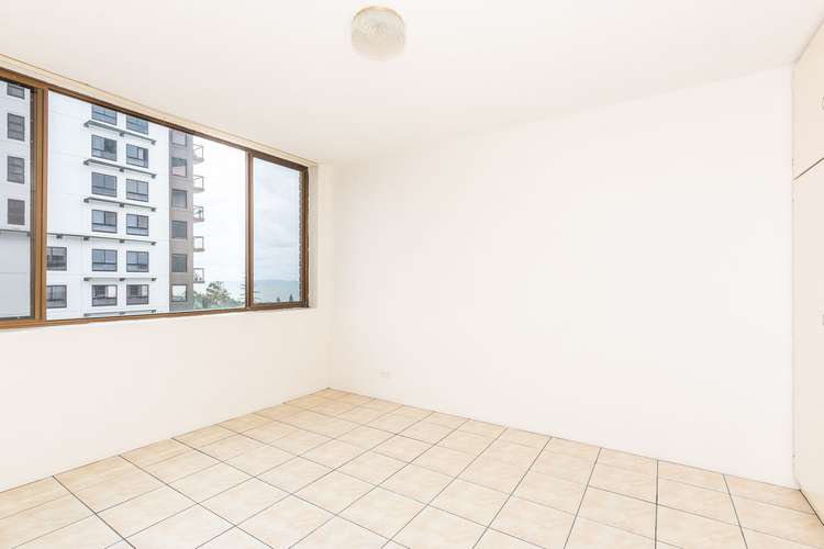 Fifth view of Homely unit listing, 8/51 Marine Parade, Redcliffe QLD 4020