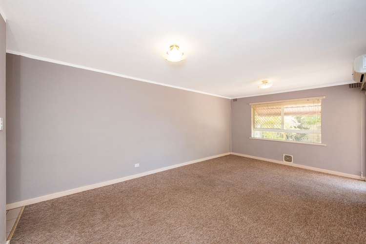 Sixth view of Homely unit listing, 2/9 Gamble Place, Orelia WA 6167