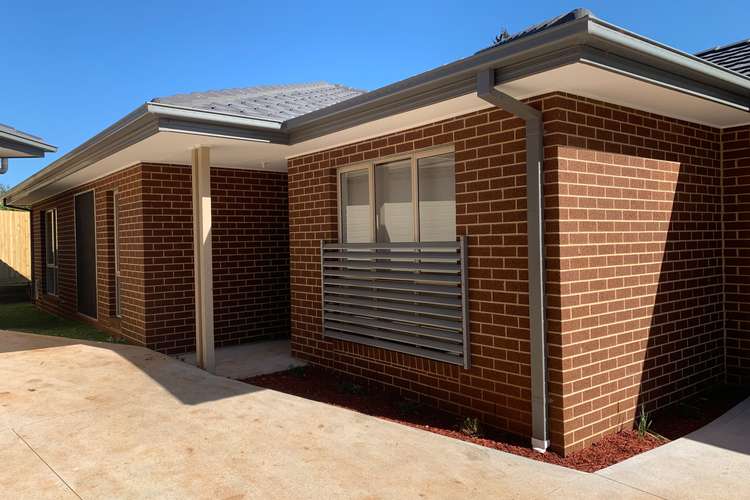 Third view of Homely house listing, 2/28 Main South Road, Drouin VIC 3818