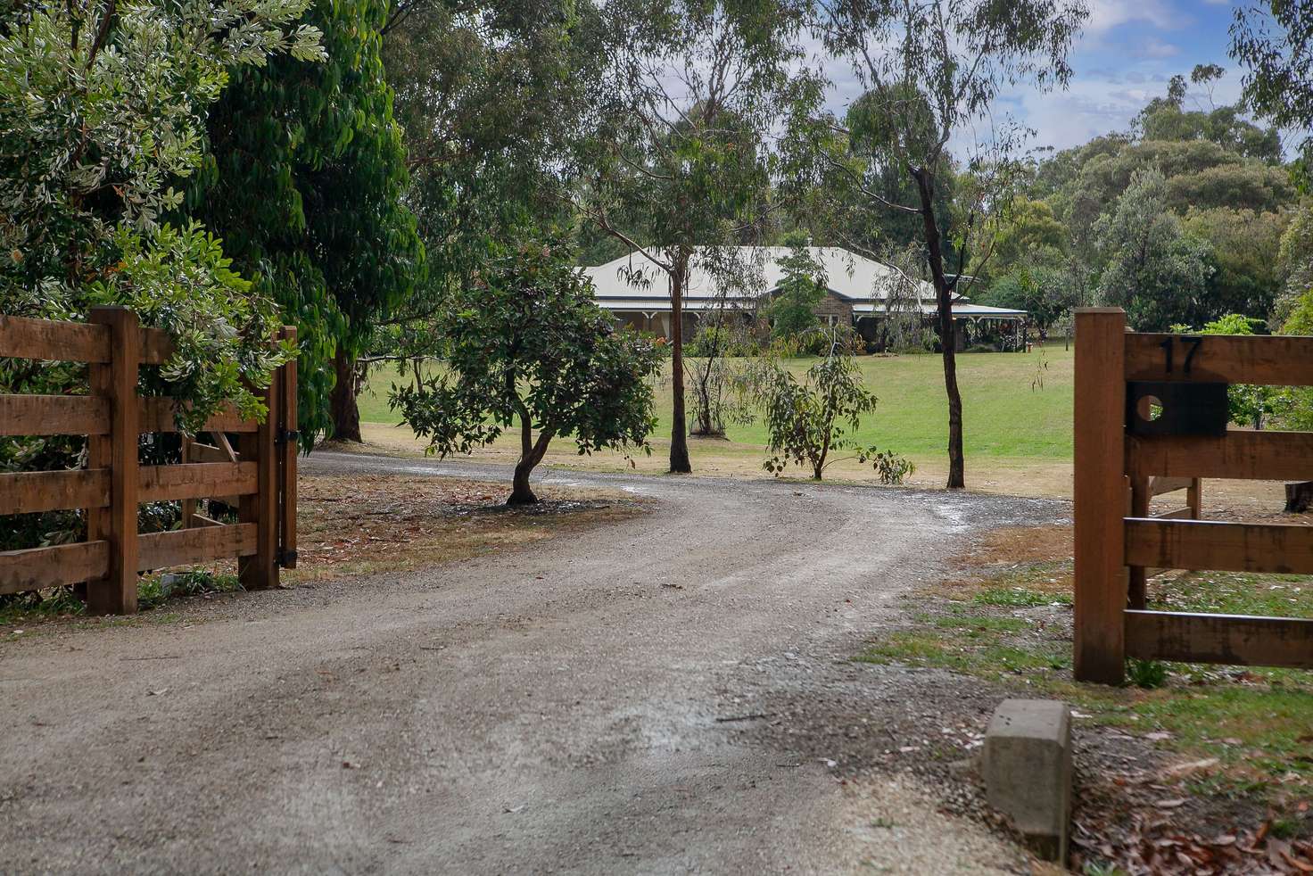 Main view of Homely acreageSemiRural listing, 17 Walter Way, Cranbourne South VIC 3977