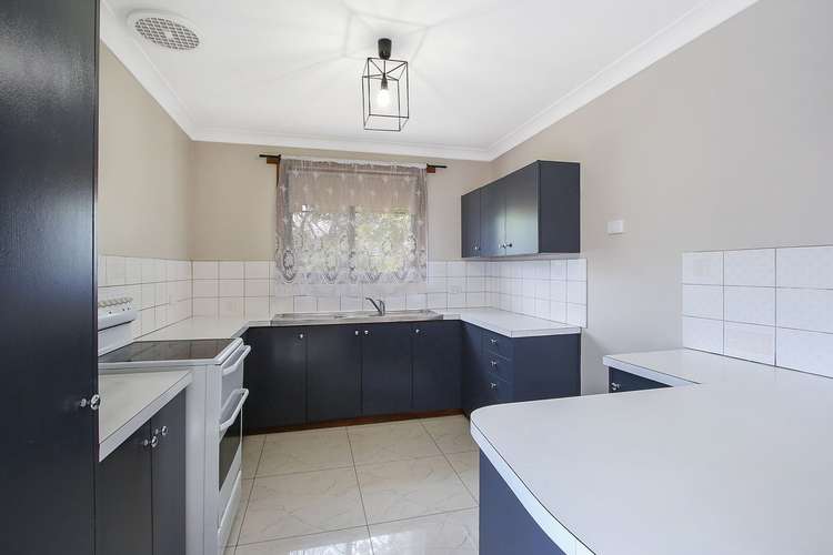 Third view of Homely house listing, 422 Leonie Court, Lavington NSW 2641