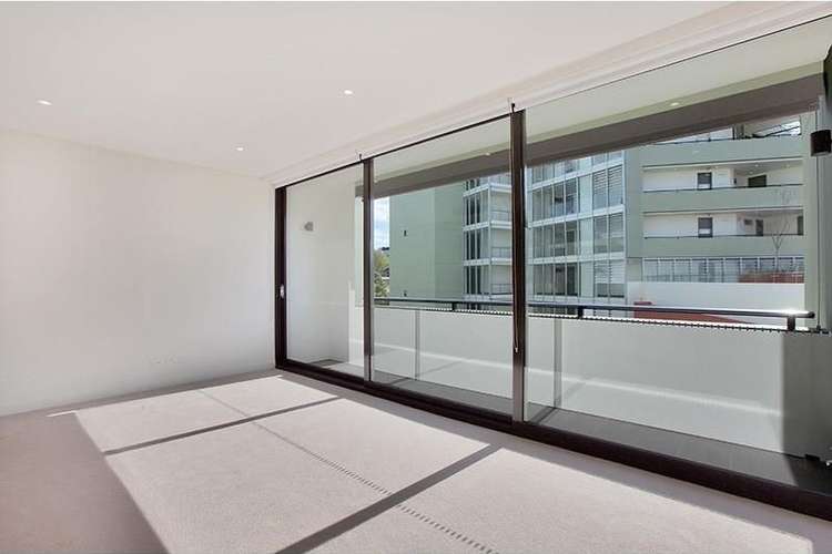 Second view of Homely apartment listing, 410/2-4 Neild Avenue, Rushcutters Bay NSW 2011