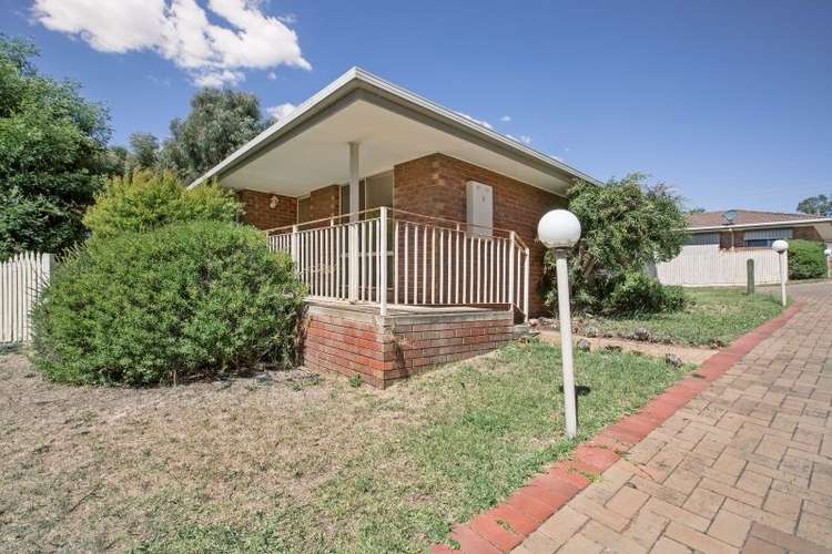 Main view of Homely unit listing, 2/16-18 Bacchus Road, Mount Clear VIC 3350