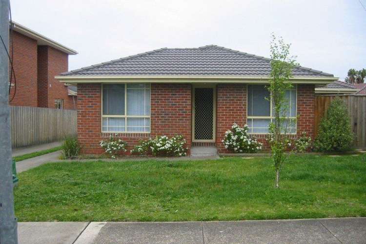 Main view of Homely unit listing, 1/17 Gordon Avenue, Oakleigh East VIC 3166