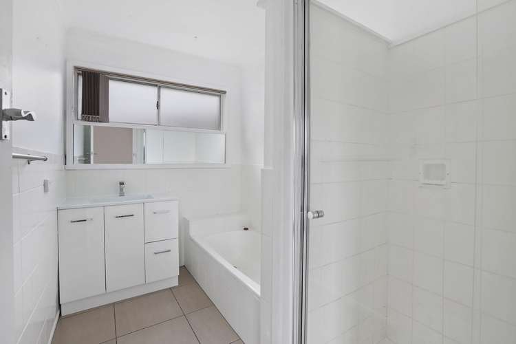 Fifth view of Homely unit listing, 1/11 Saintfield Street, Lara VIC 3212