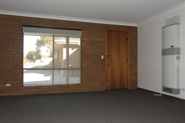 Fourth view of Homely unit listing, 2/106 Lawrence Street, Wodonga VIC 3690