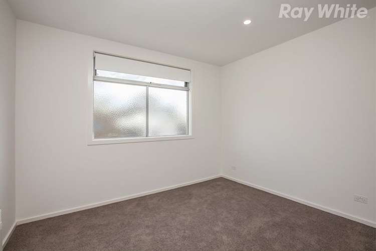 Fifth view of Homely house listing, 28 Stellar Place, Bundoora VIC 3083